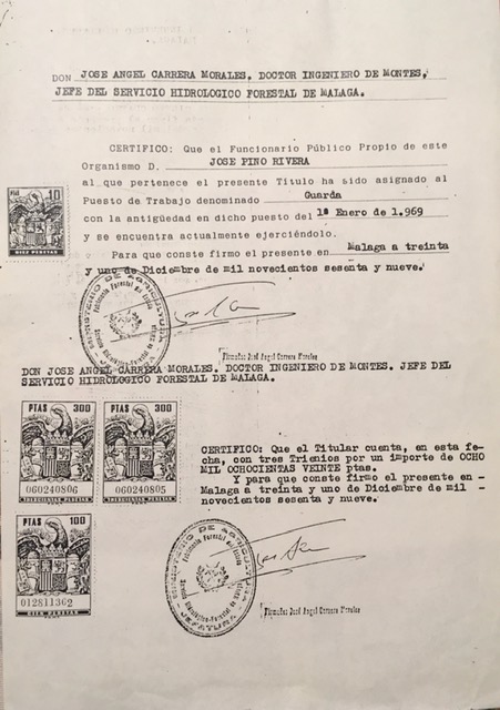 Certificado del Jefe del Servicio Hidrológico de asignación al puesto de Guarda, con antigüedad del uno de enero de 1.969.