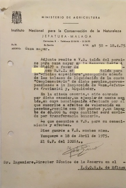 Oficio de 18/04/75, adjuntando talón de permiso de caza que acompaña la liquidación de la cuota complementaria.