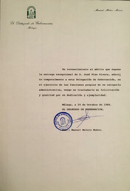 Escrito de 24/10/1988, de felicitación y gratitud por su dedicación y entrega excepcional en el ejercicio de sus funciones.