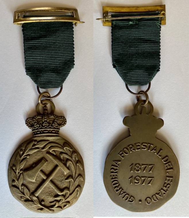 Medalla conmemorativa del Centenario del Cuerpo de Guardería Forestal del Estado (1877-1977).