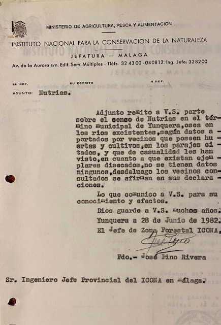 Oficio de 28/06/1982, informando sobre existencia de nutrias en el T.M. de Yunquera (Málaga).